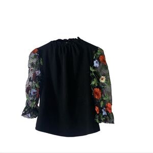 Roommates Medium Black Embroidered Blouse‎